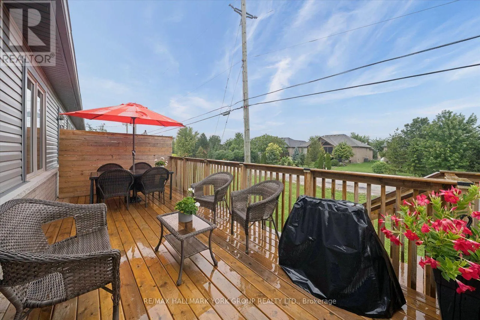 6 - 17 LAKEWOOD CRESCENT