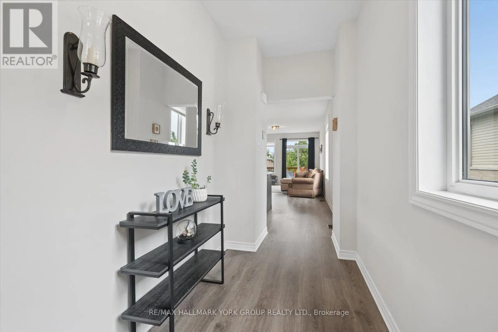 6 - 17 LAKEWOOD CRESCENT