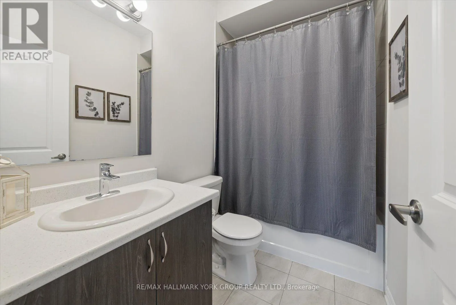 6 - 17 LAKEWOOD CRESCENT
