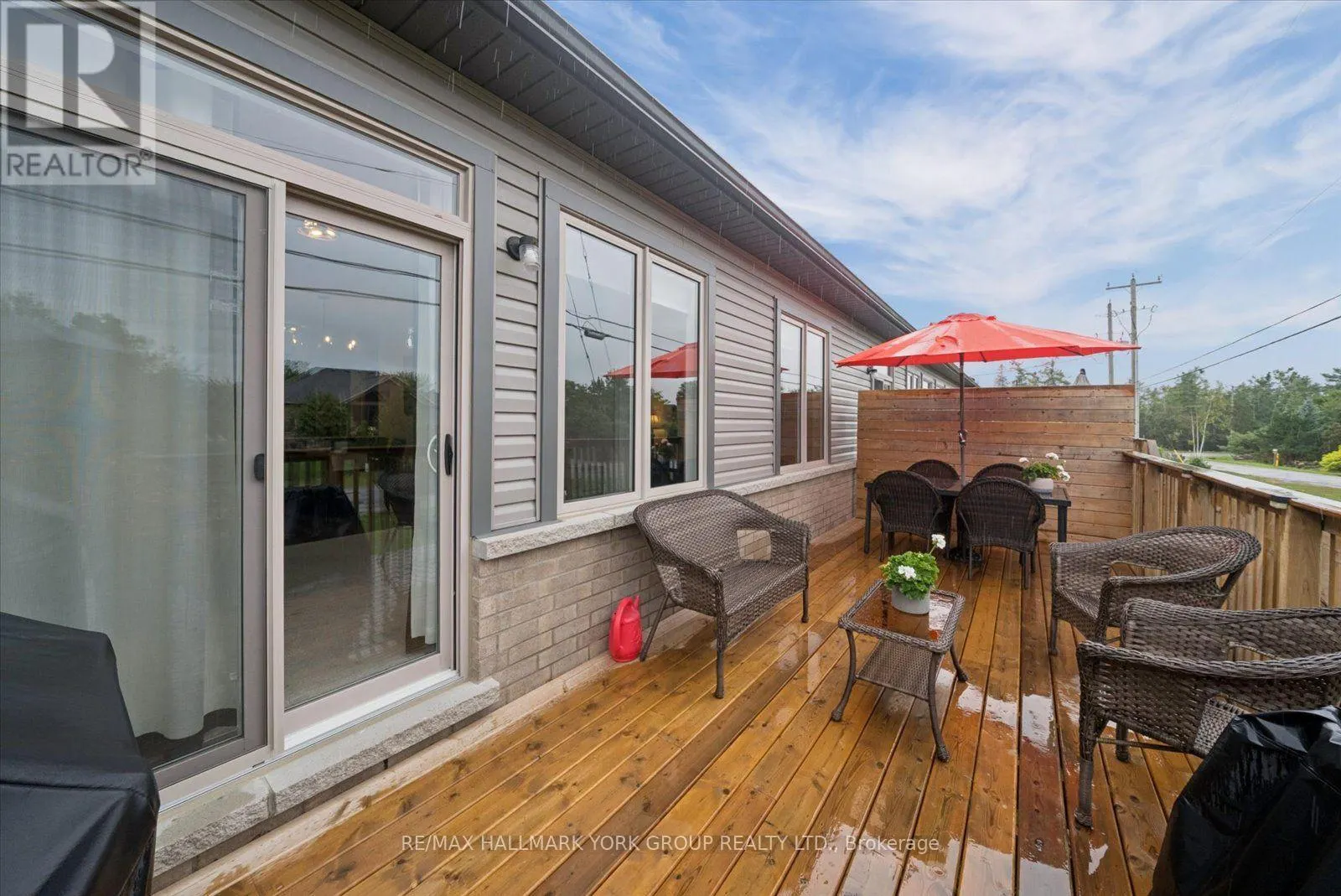 6 - 17 LAKEWOOD CRESCENT