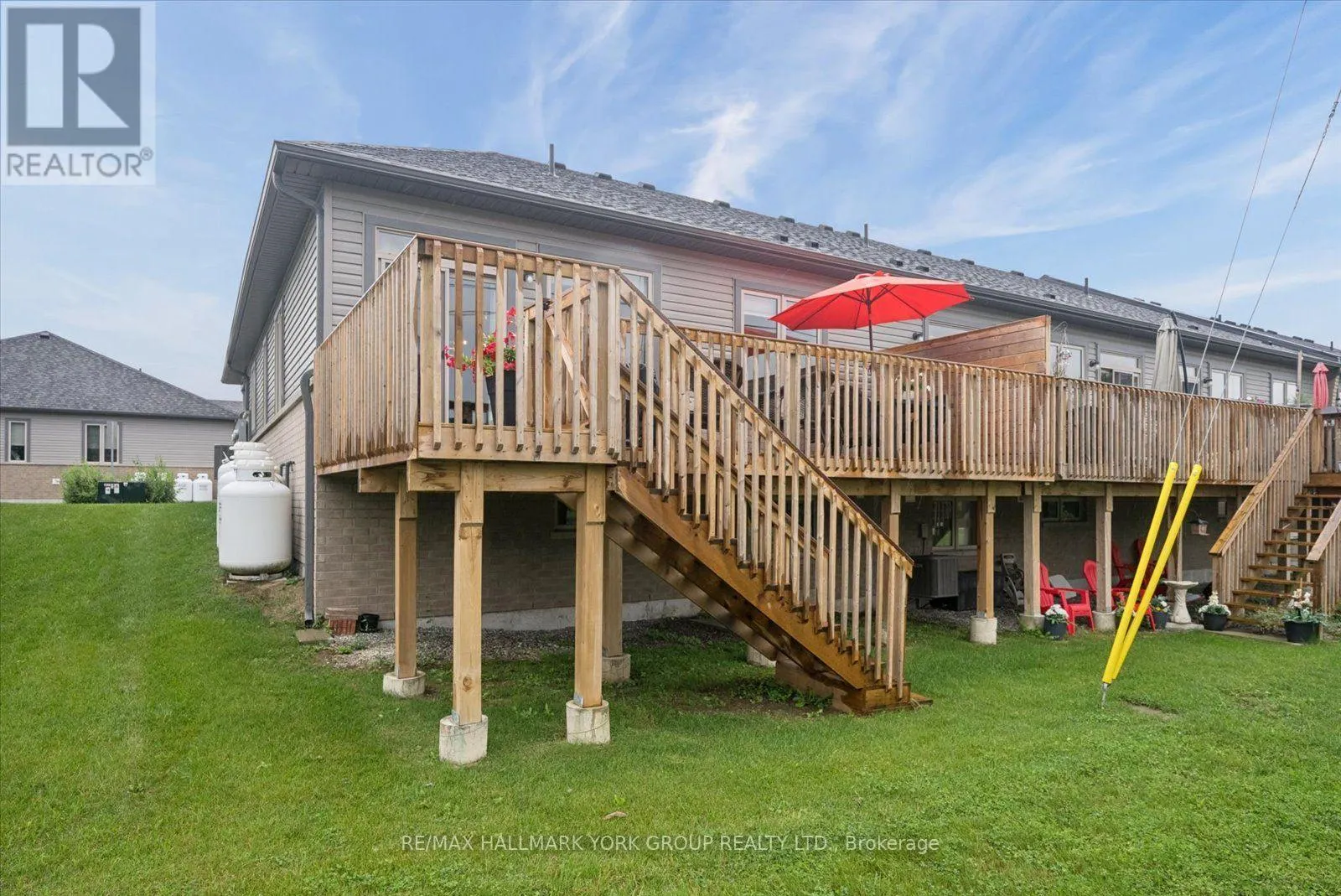 6 - 17 LAKEWOOD CRESCENT