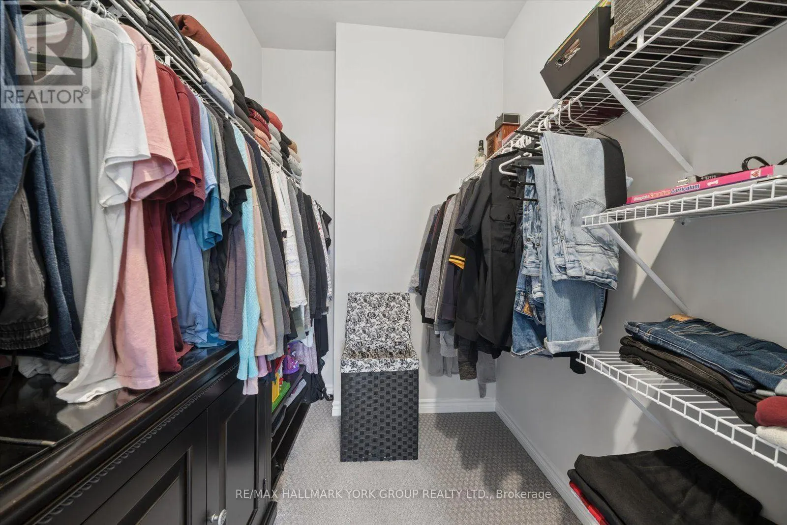 6 - 17 LAKEWOOD CRESCENT