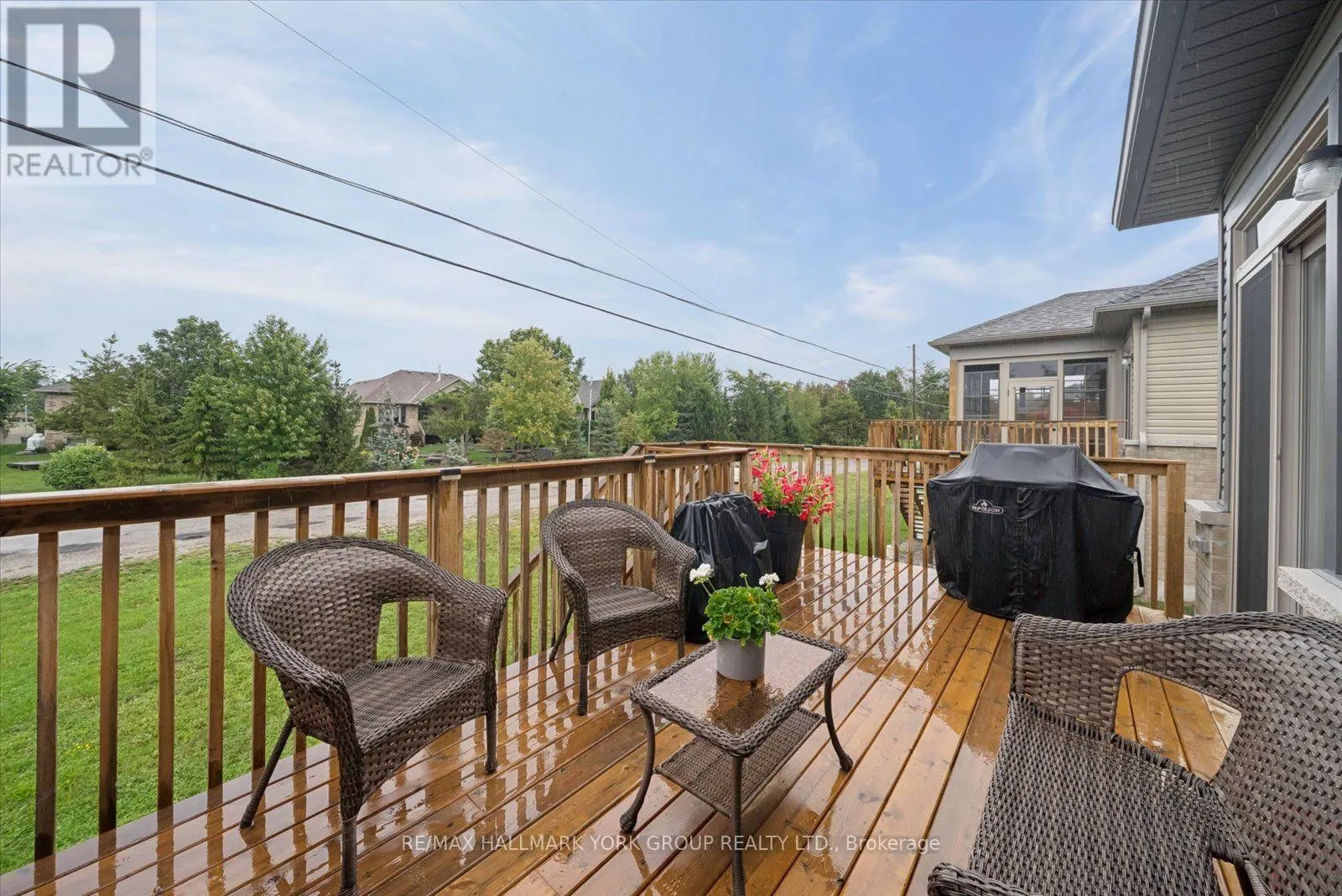 6 - 17 LAKEWOOD CRESCENT