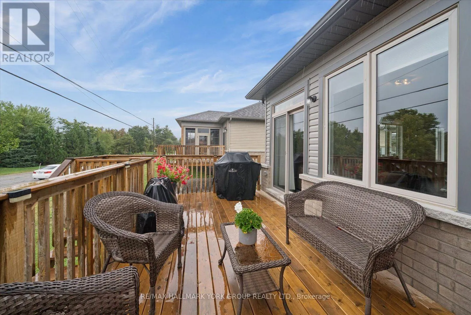 6 - 17 LAKEWOOD CRESCENT