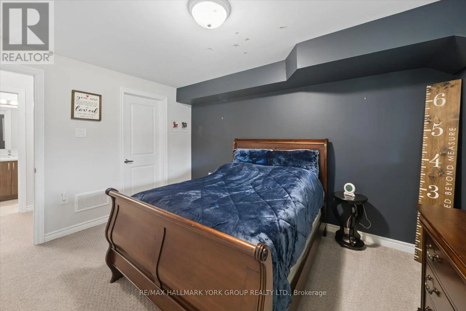 6 - 17 LAKEWOOD CRESCENT