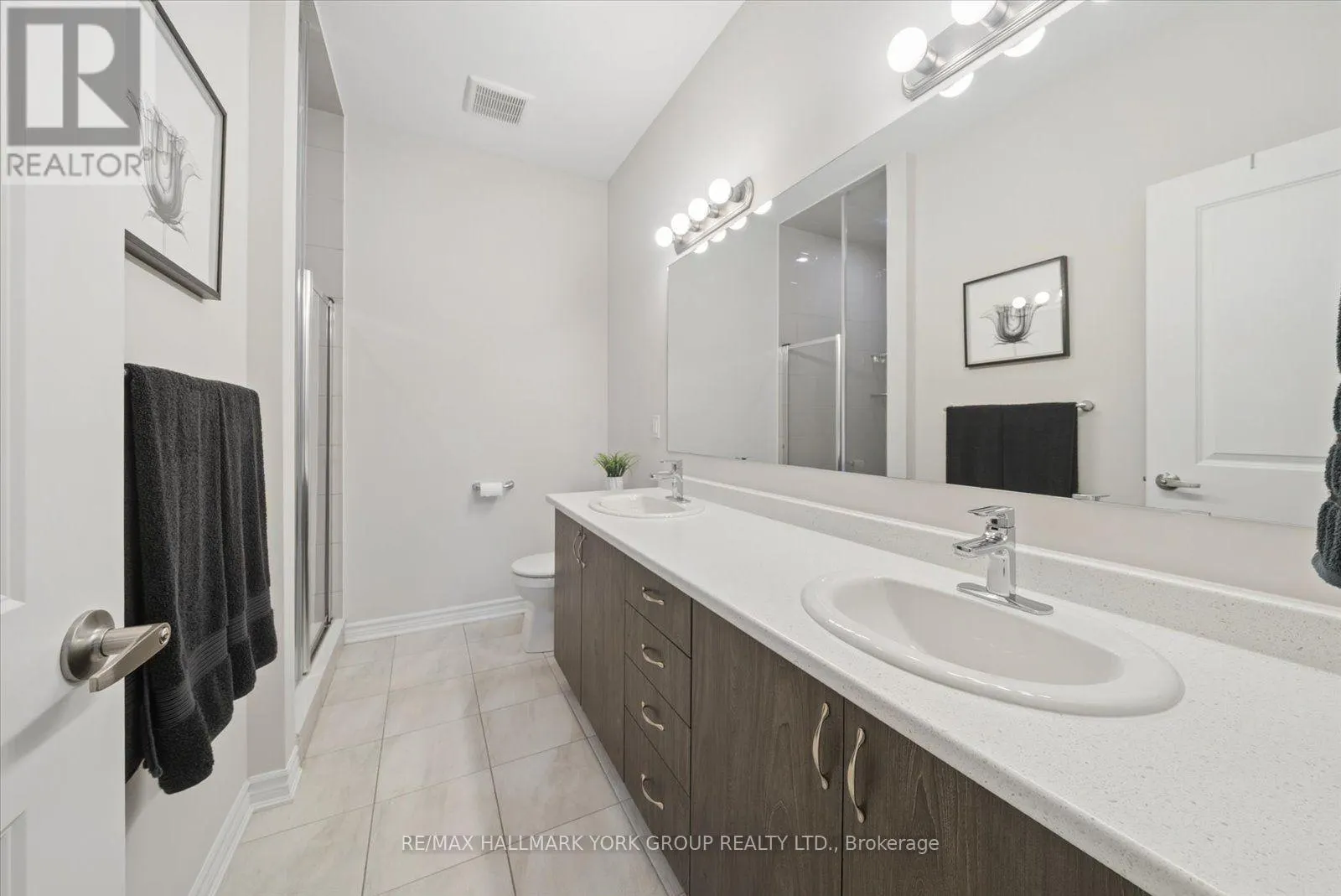 6 - 17 LAKEWOOD CRESCENT