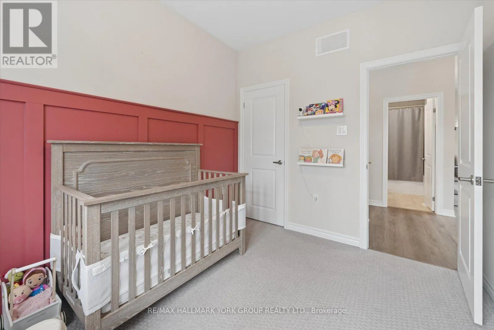 6 - 17 LAKEWOOD CRESCENT