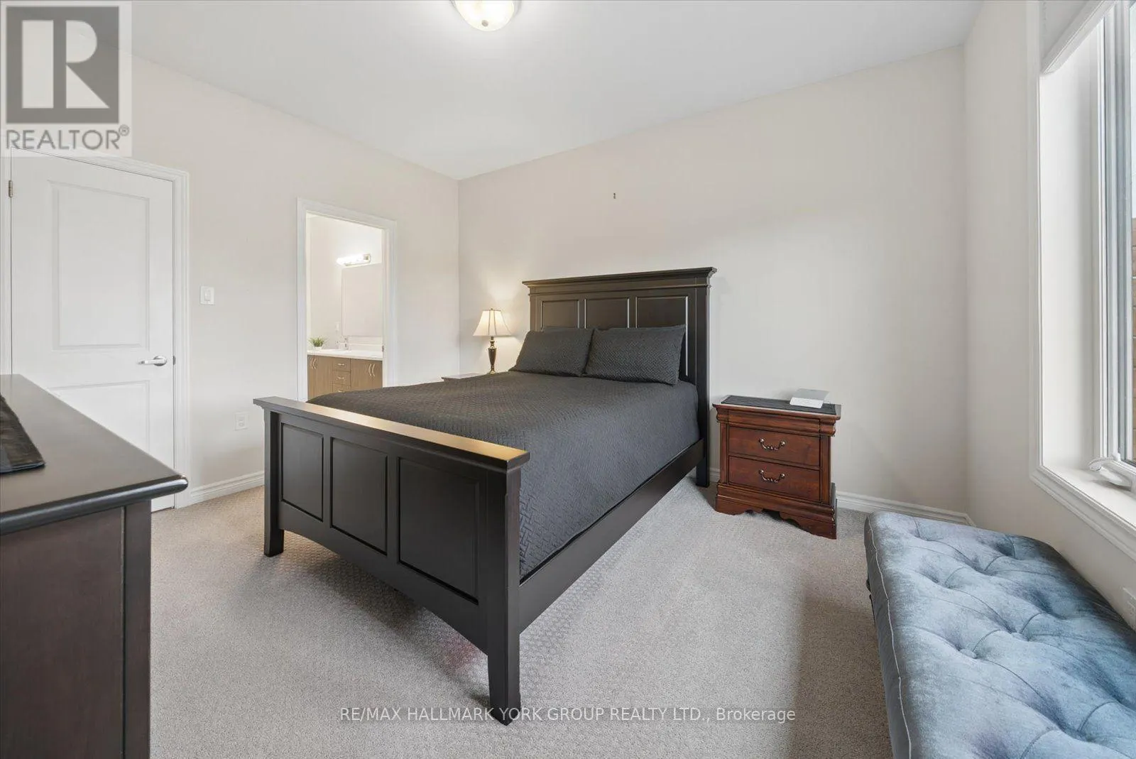 6 - 17 LAKEWOOD CRESCENT