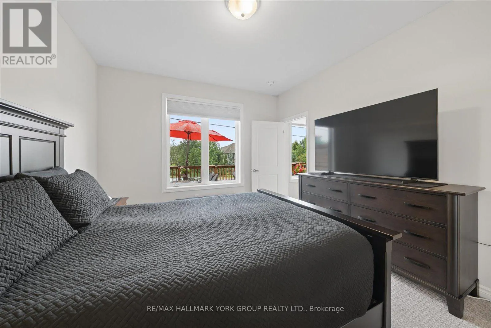 6 - 17 LAKEWOOD CRESCENT