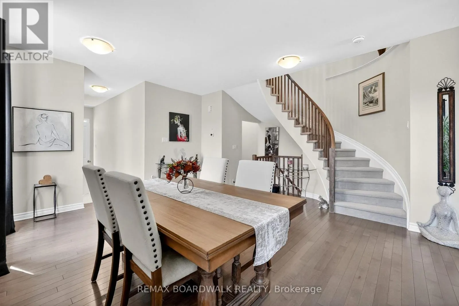 2 DUNCANVILLE STREET