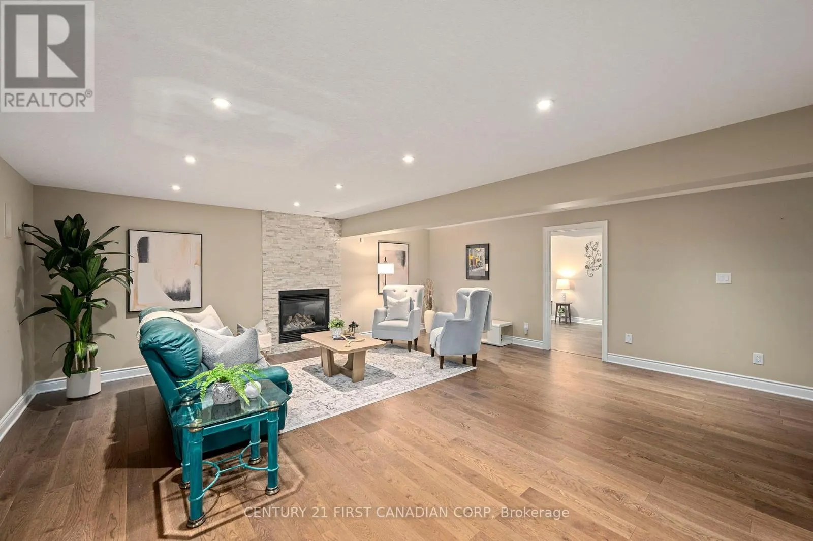 286 DUFFERIN STREET