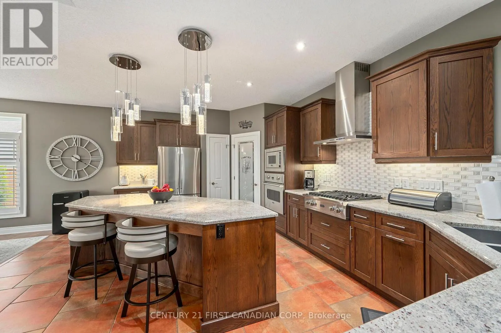 286 DUFFERIN STREET