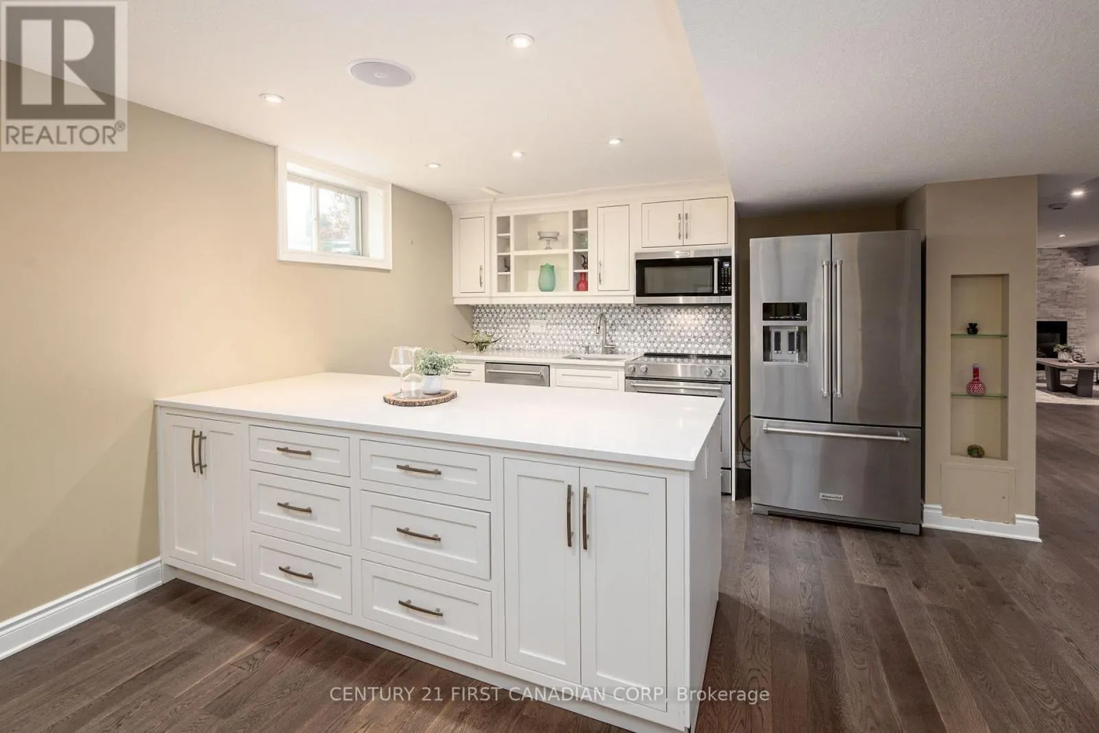 286 DUFFERIN STREET