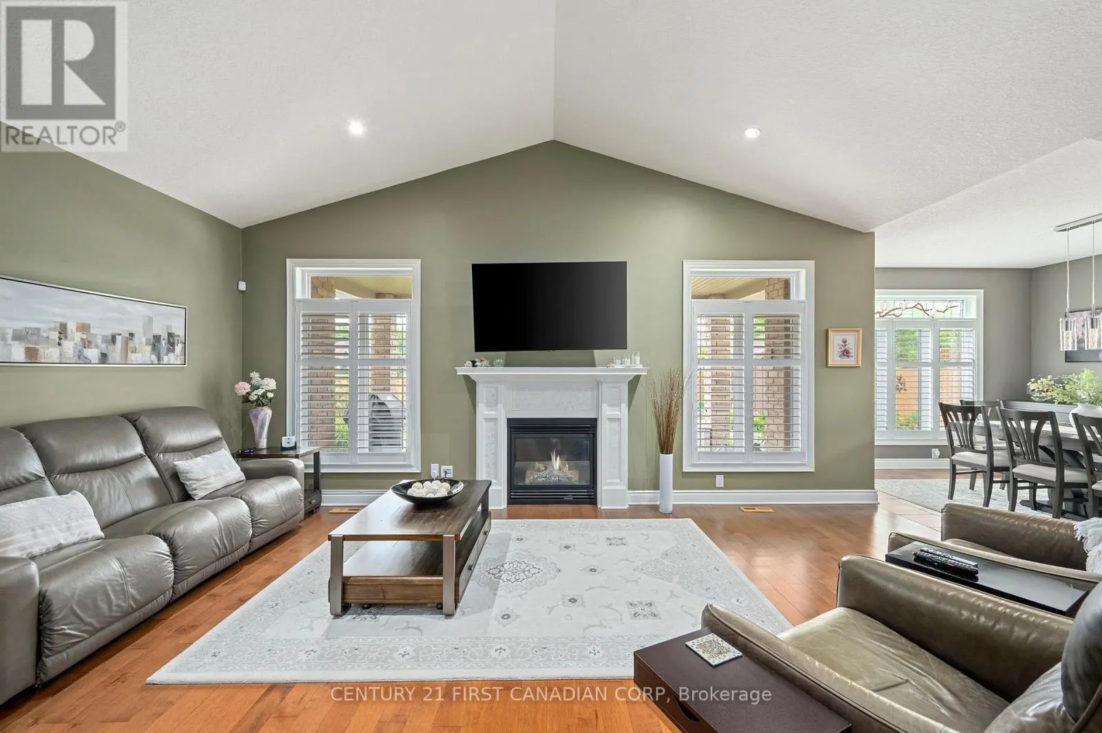 286 DUFFERIN STREET
