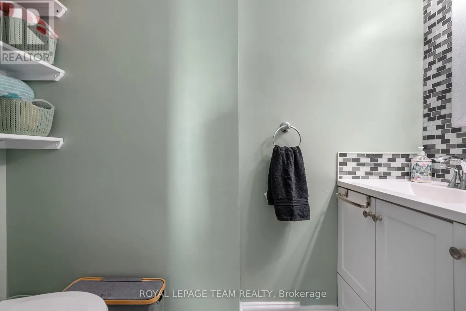 301 OXFORD STREET E
