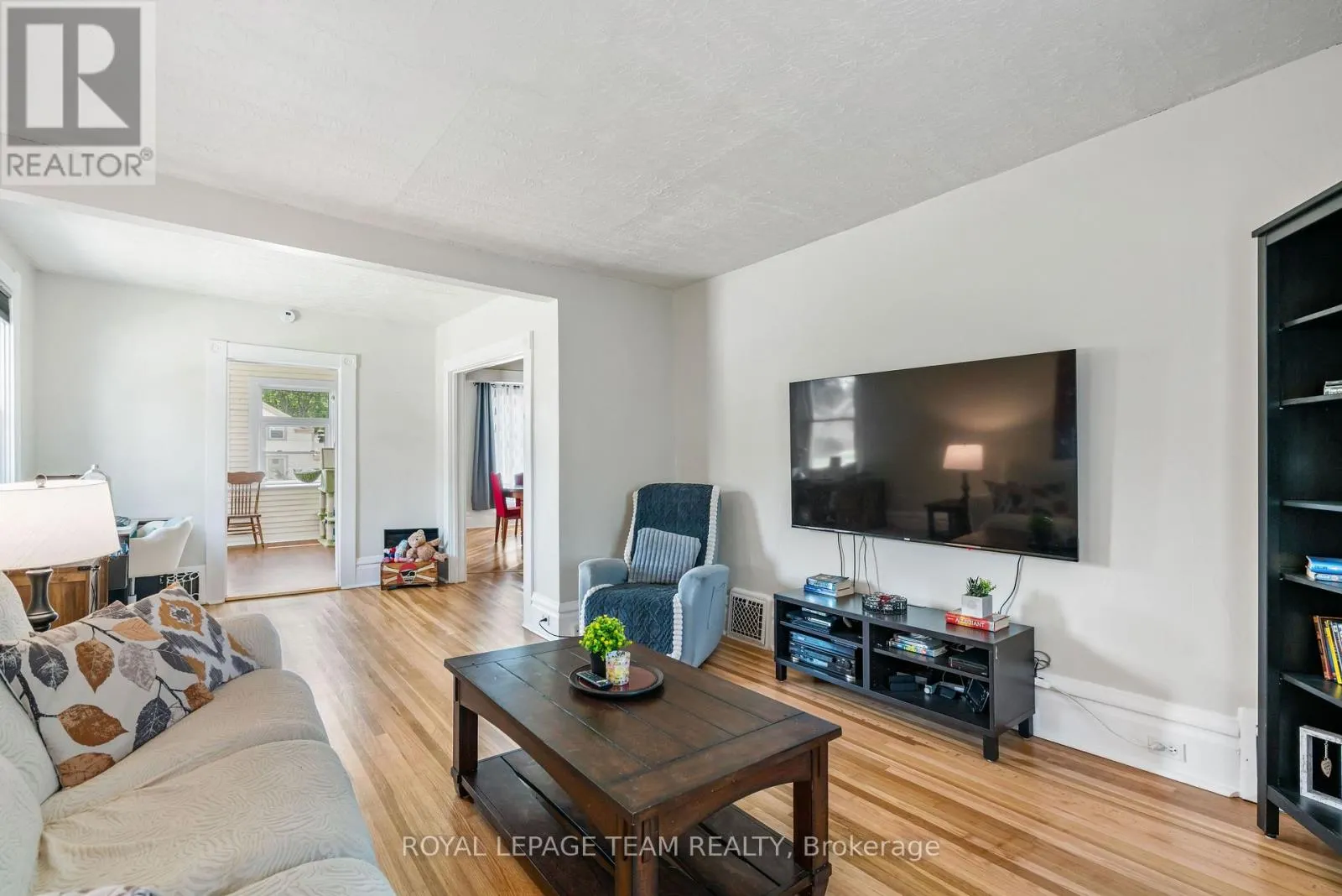 301 OXFORD STREET E
