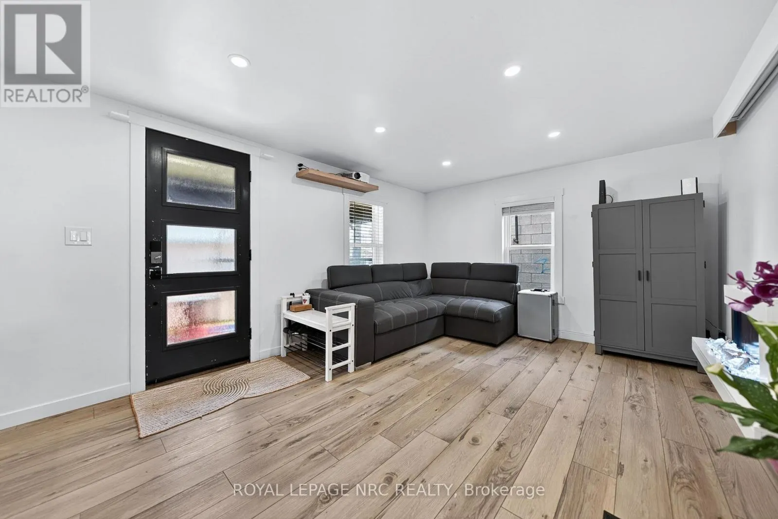 56 DECEW STREET