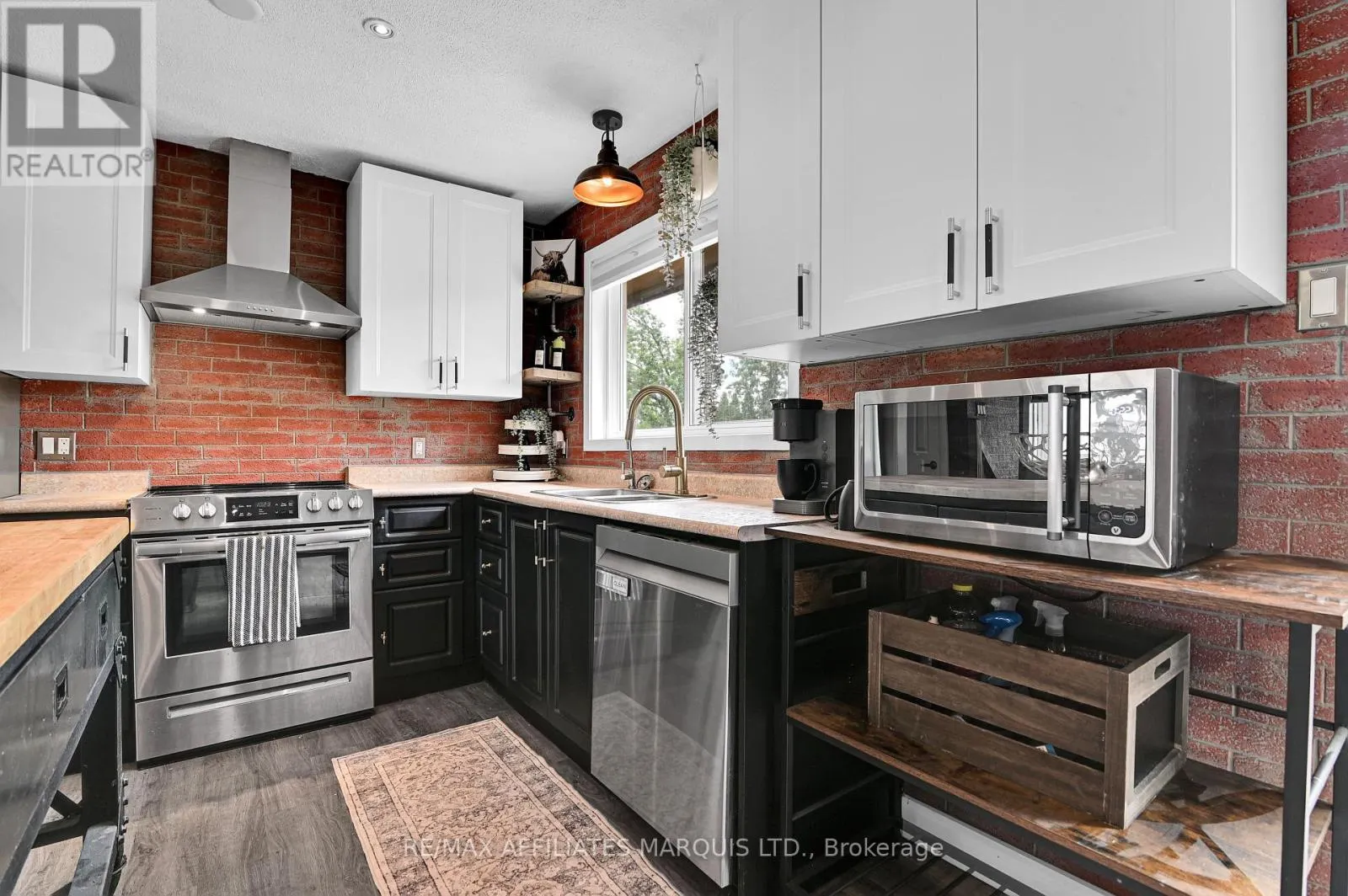 422 HILBERT AVENUE