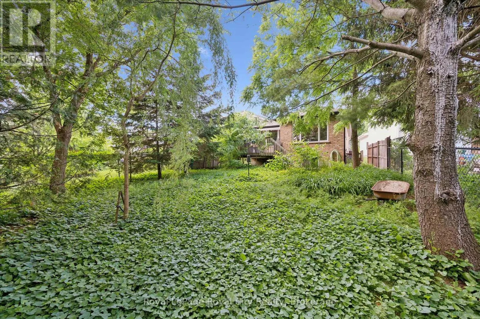 73 WAXWING CRESCENT