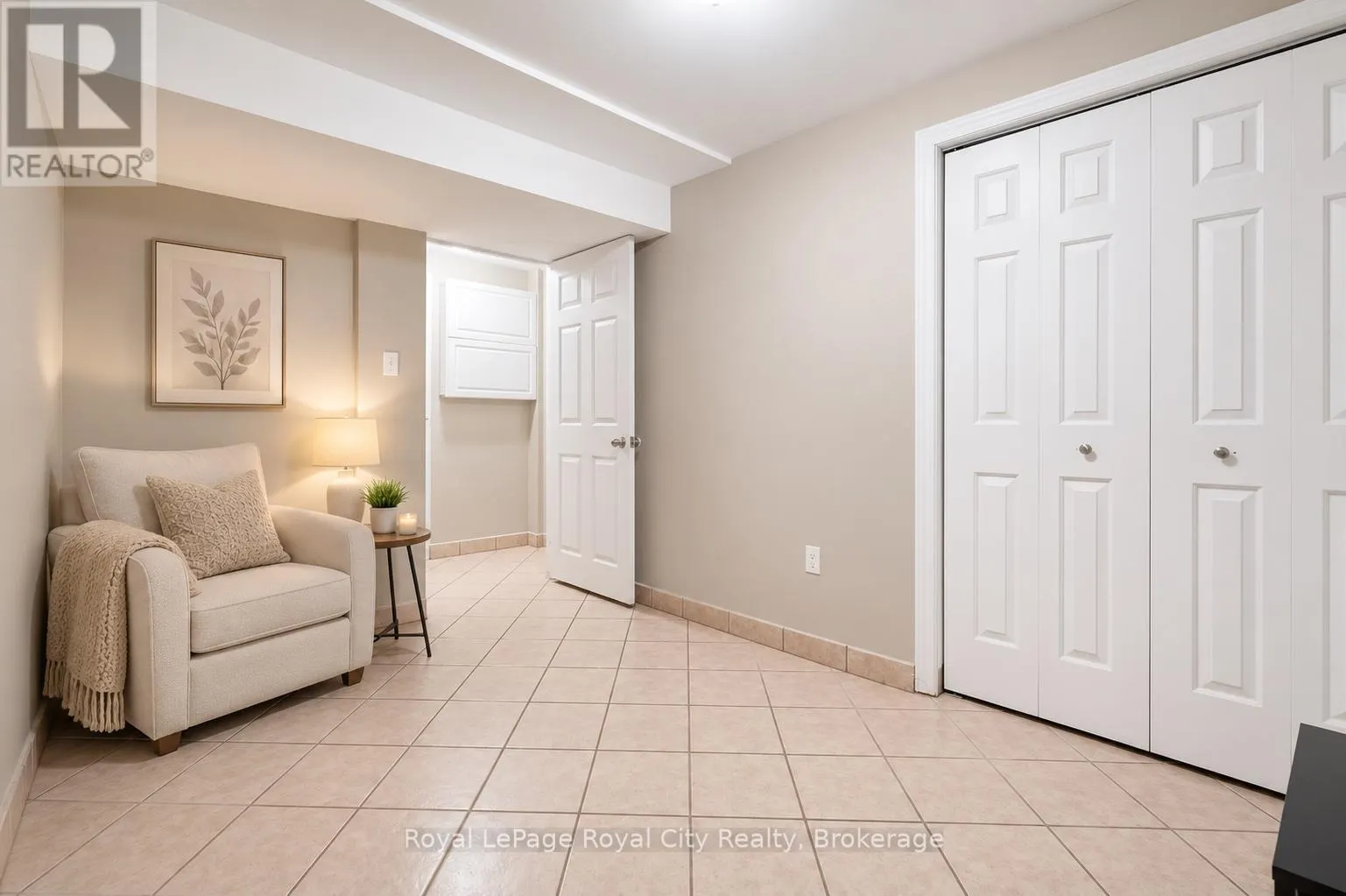 73 WAXWING CRESCENT