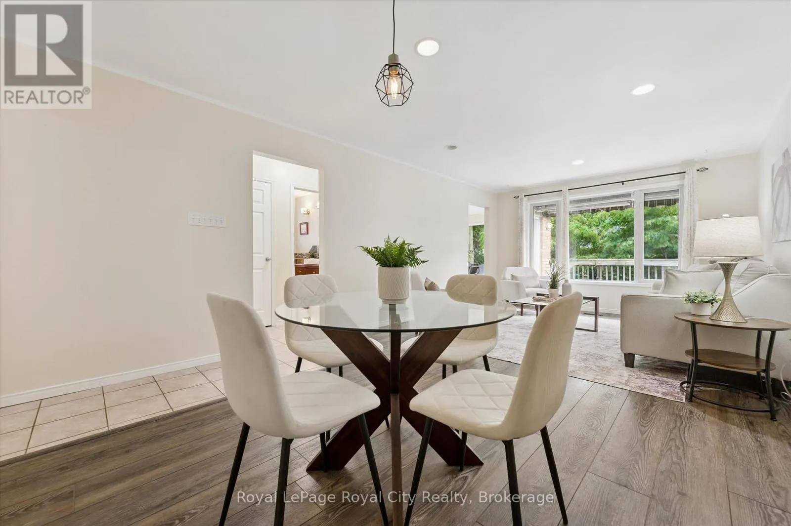 73 WAXWING CRESCENT