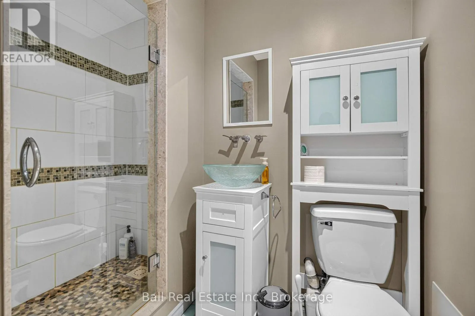 2331 LAKESIDE DRIVE