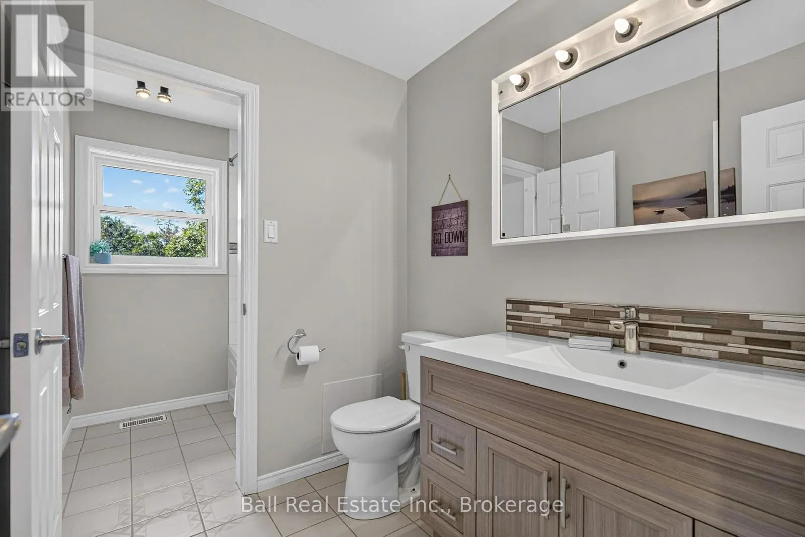 2331 LAKESIDE DRIVE