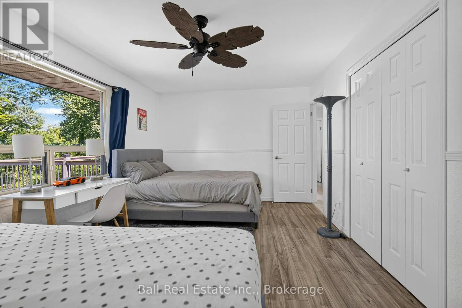 2331 LAKESIDE DRIVE