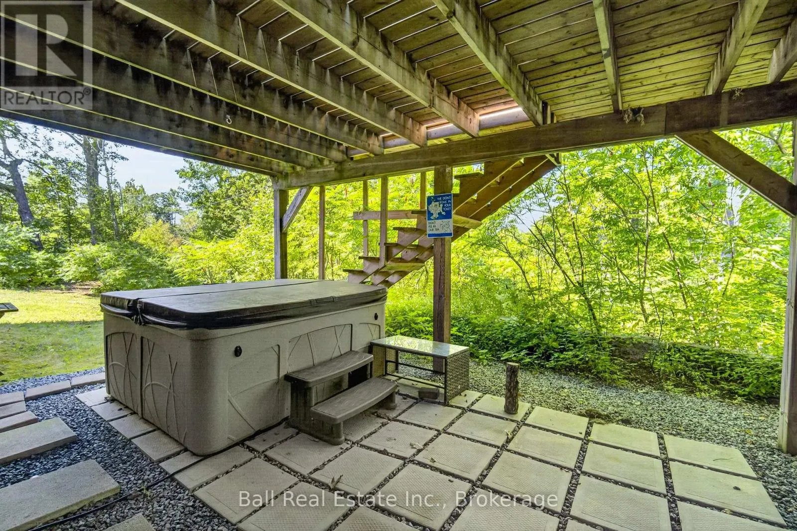 2331 LAKESIDE DRIVE