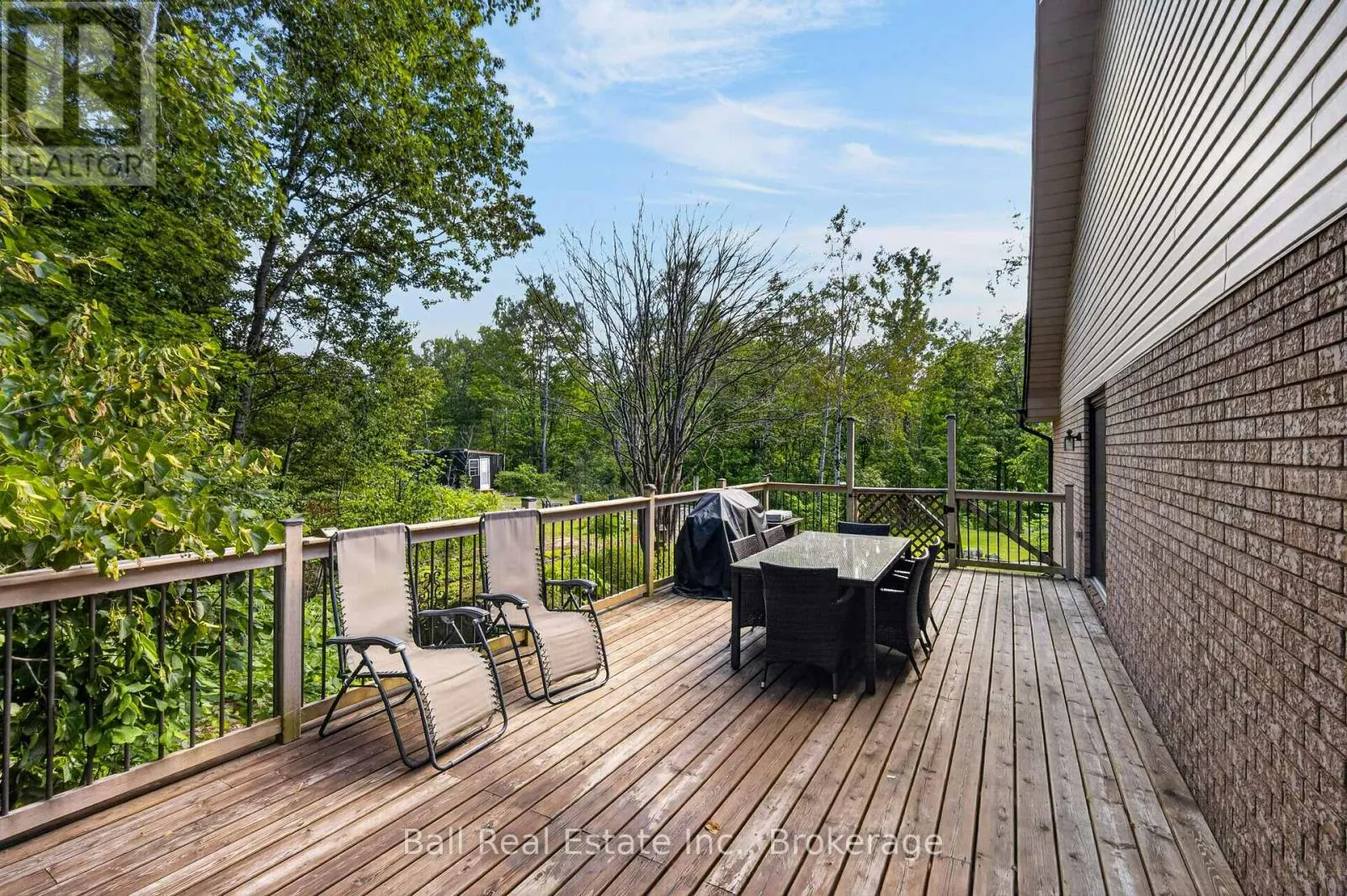 2331 LAKESIDE DRIVE