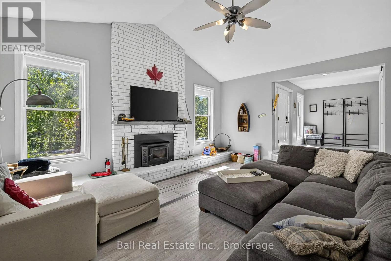 2331 LAKESIDE DRIVE