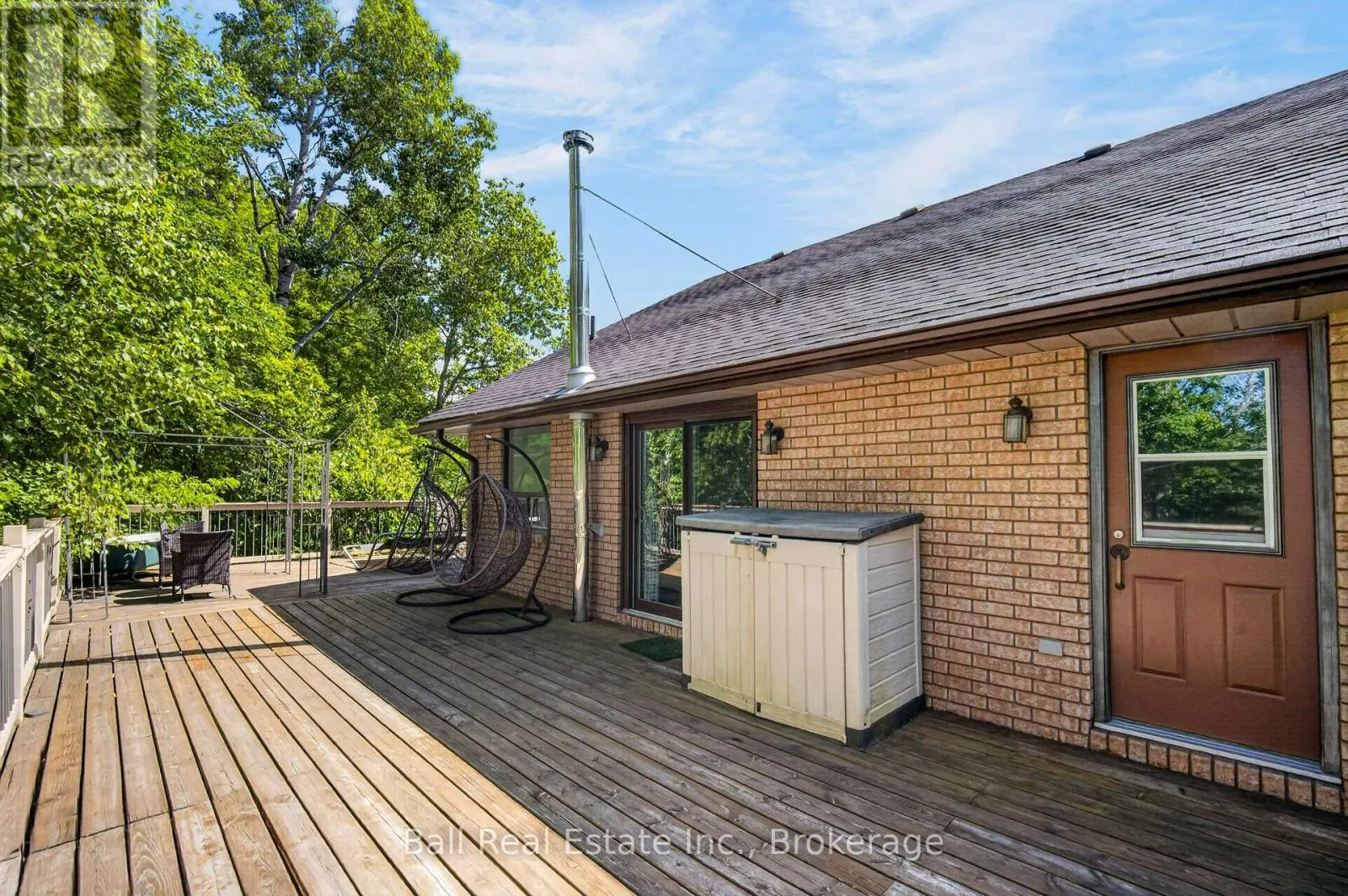 2331 LAKESIDE DRIVE
