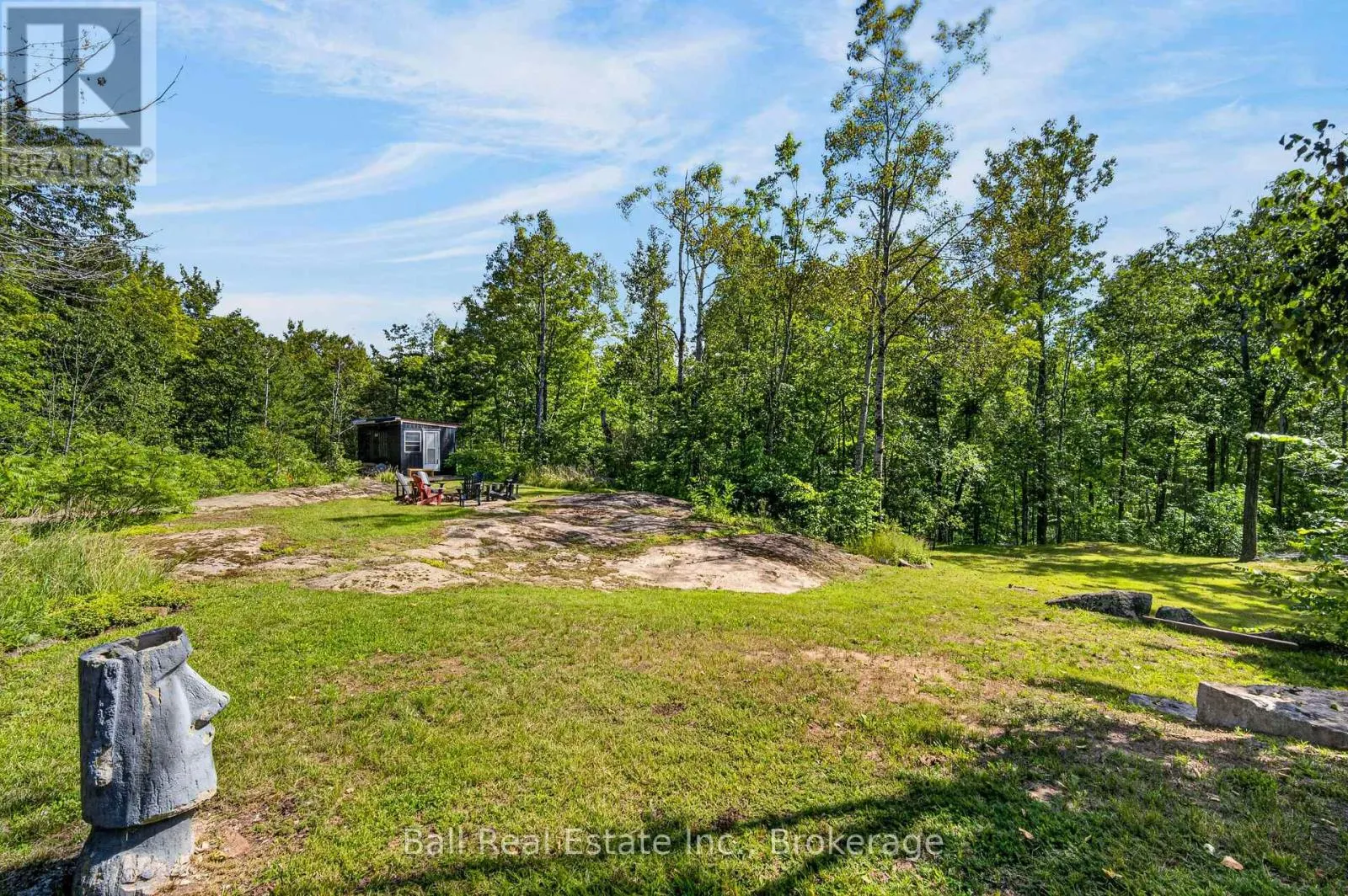 2331 LAKESIDE DRIVE