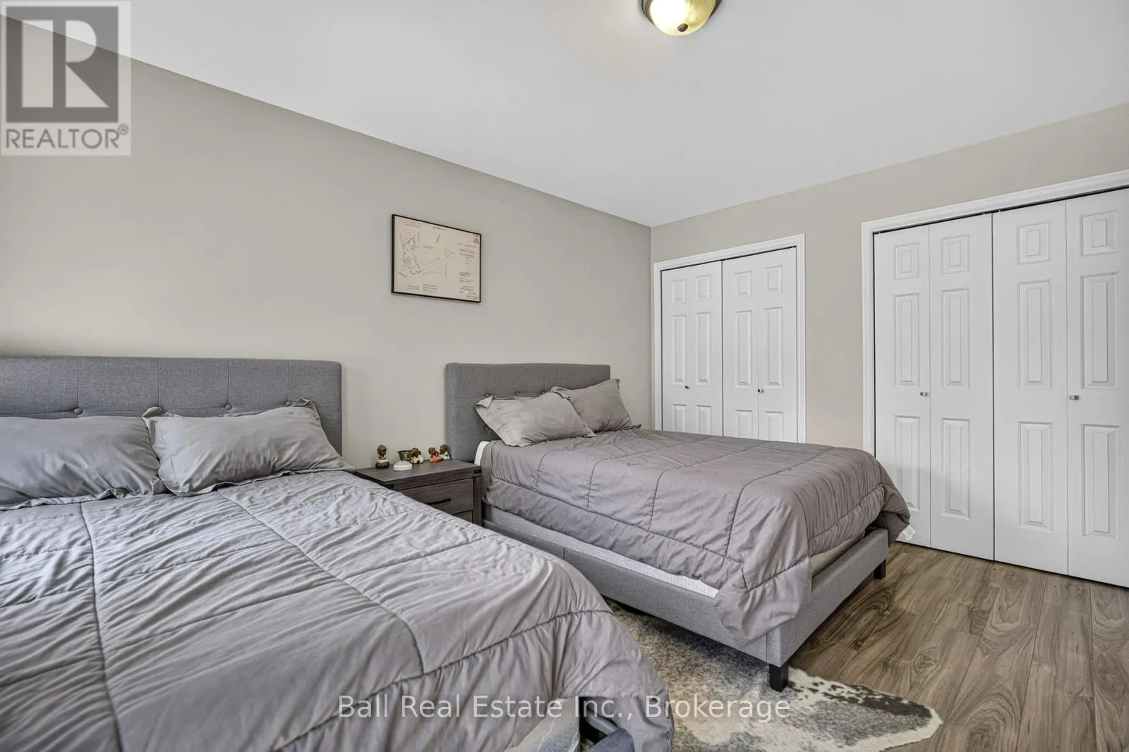 2331 LAKESIDE DRIVE