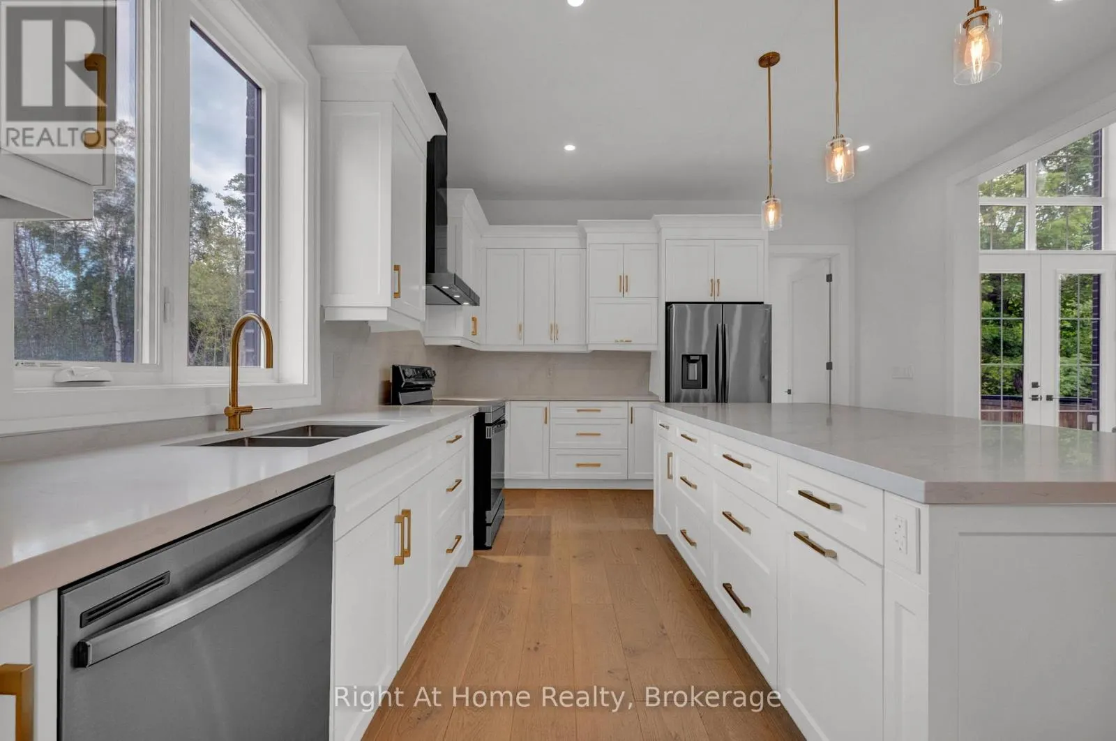 213 SUZANNE MESS BOULEVARD