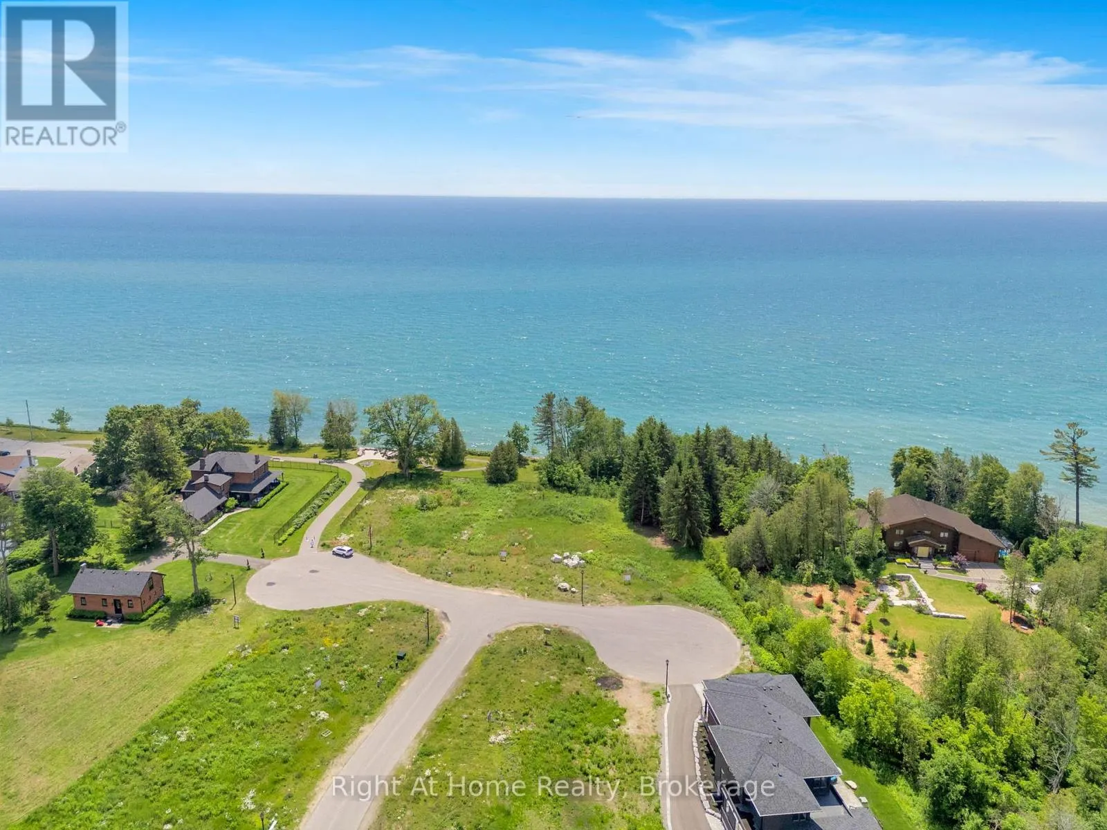 213 SUZANNE MESS BOULEVARD