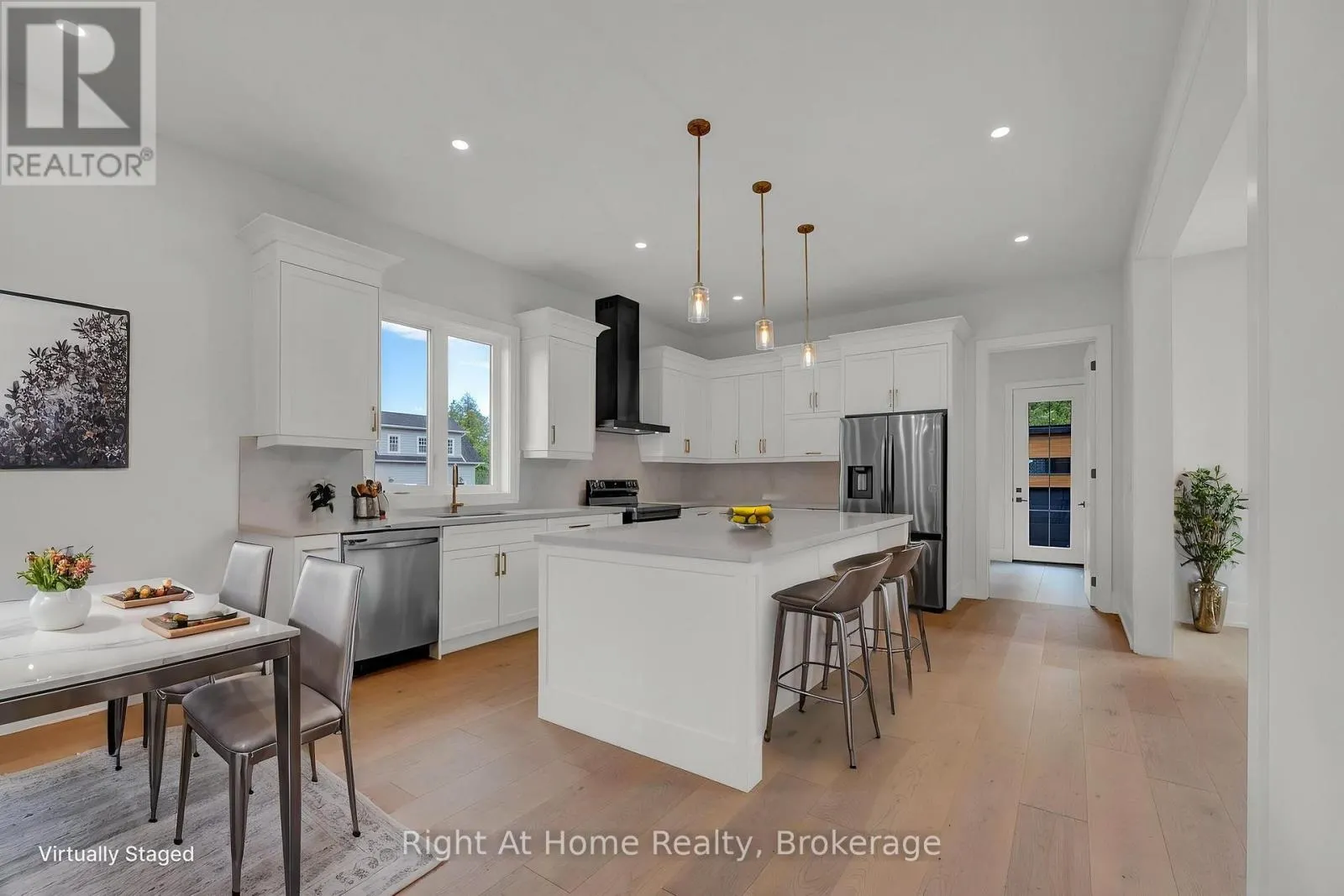 213 SUZANNE MESS BOULEVARD