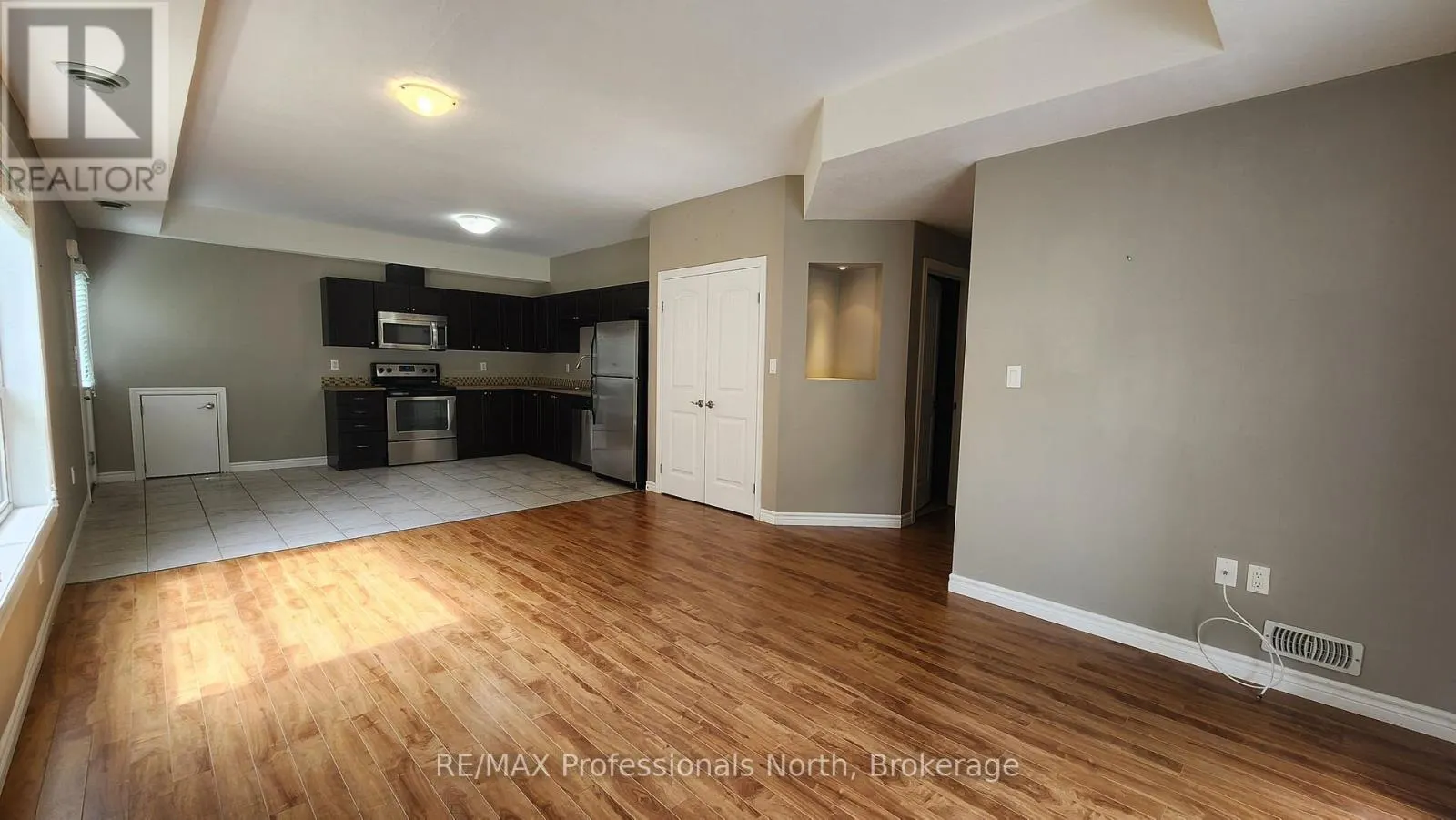 33 GOODWIN DRIVE