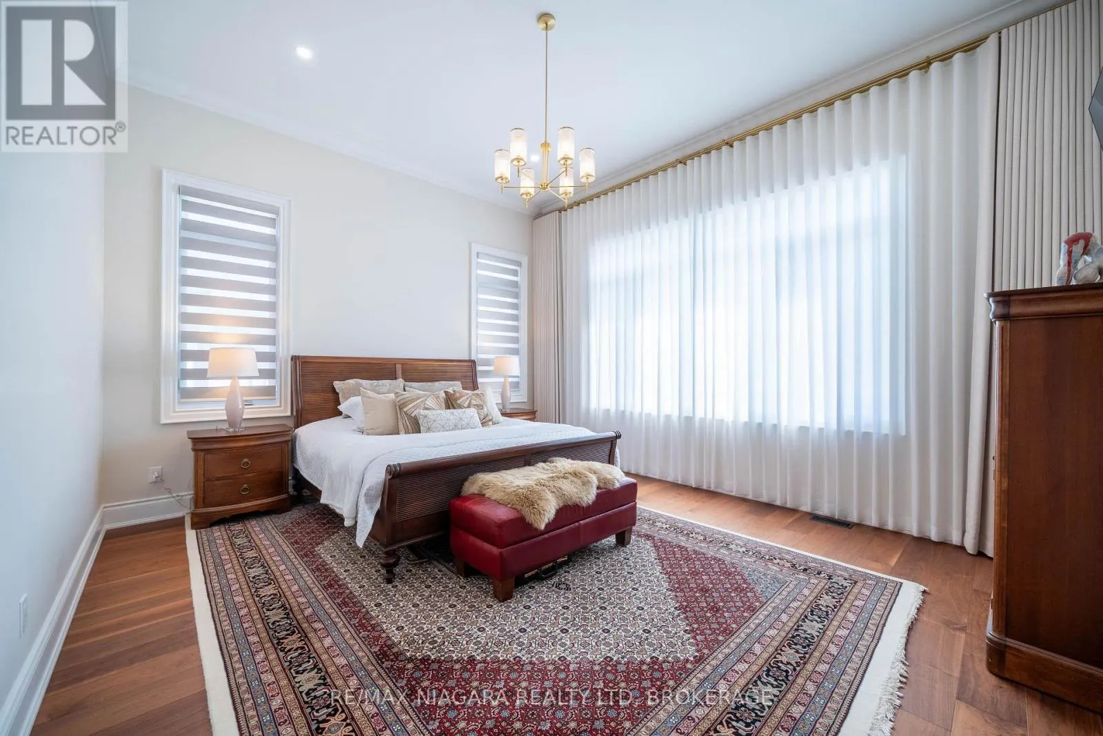 327 QUEENSTON ROAD