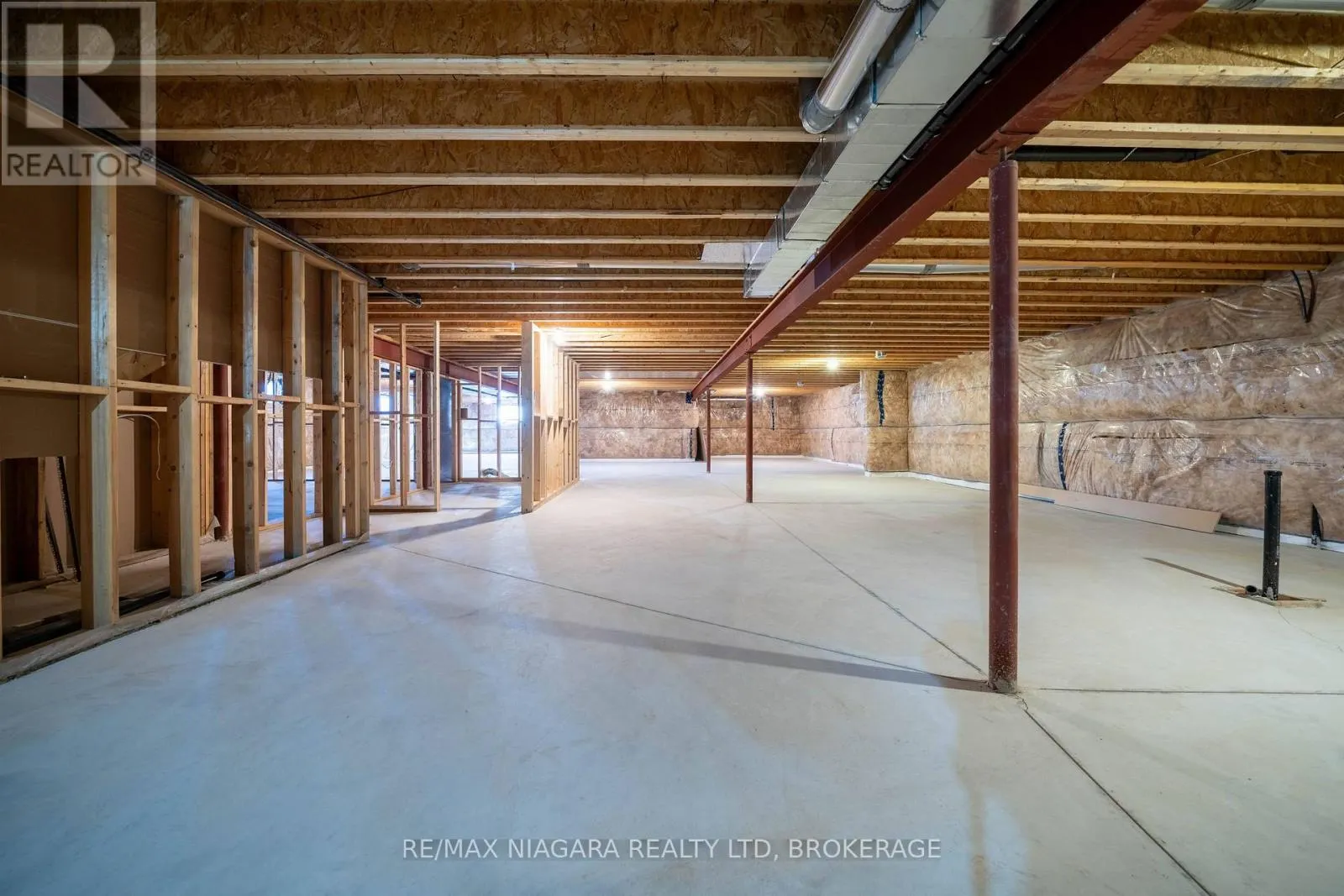 327 QUEENSTON ROAD