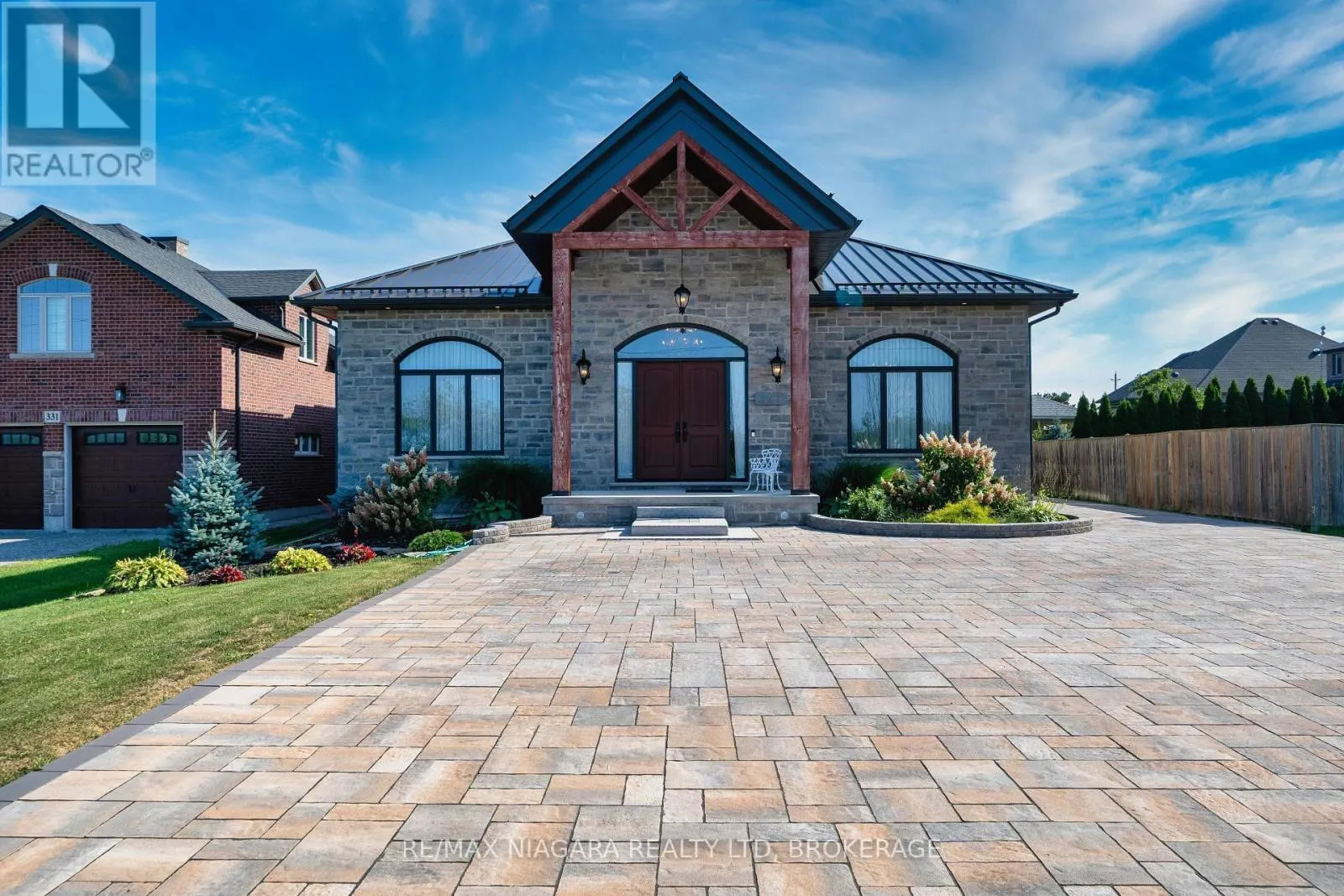 327 QUEENSTON ROAD