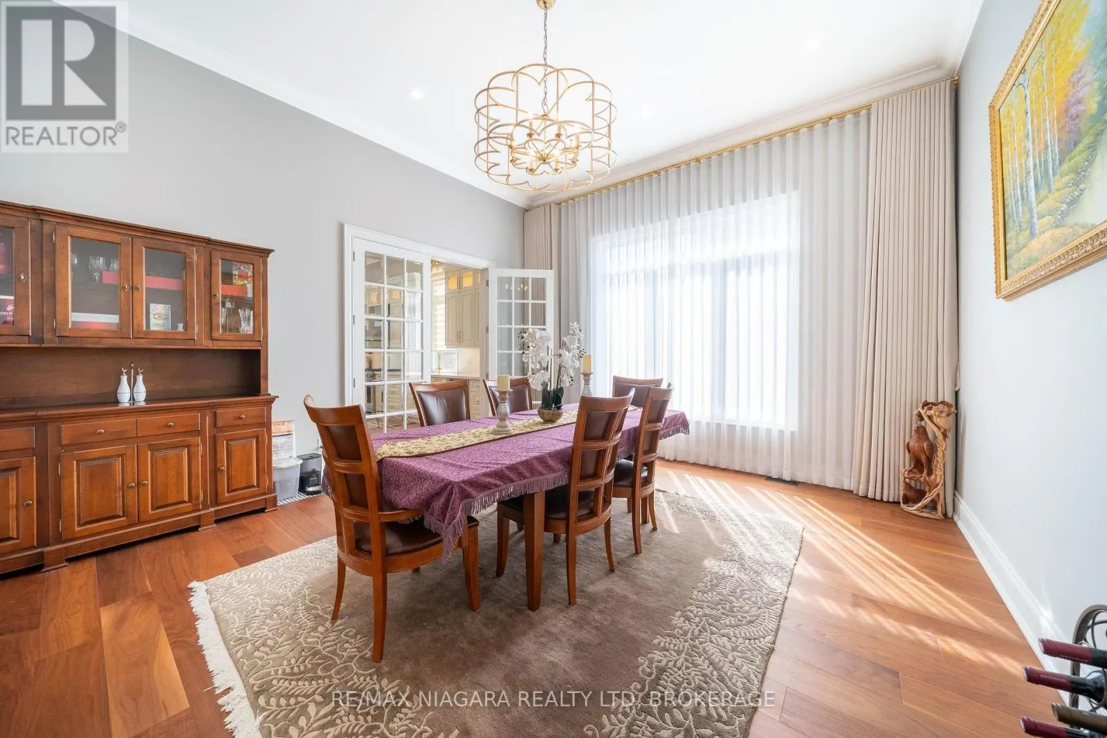 327 QUEENSTON ROAD