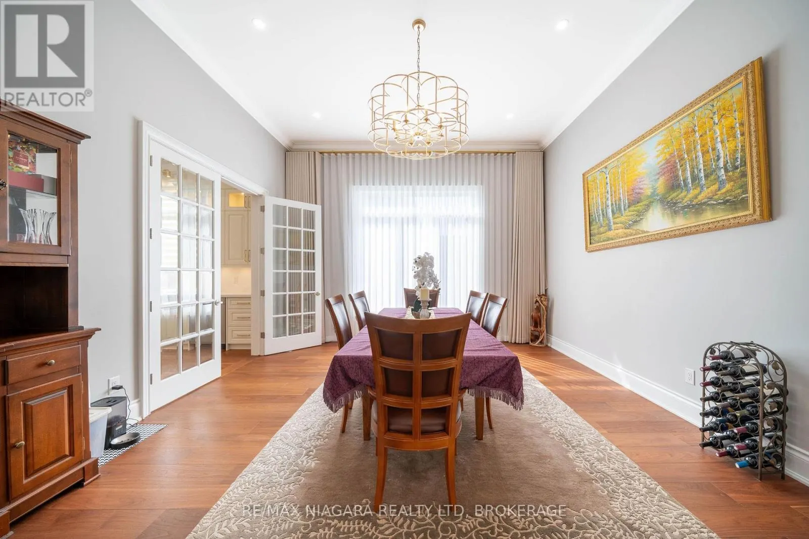 327 QUEENSTON ROAD