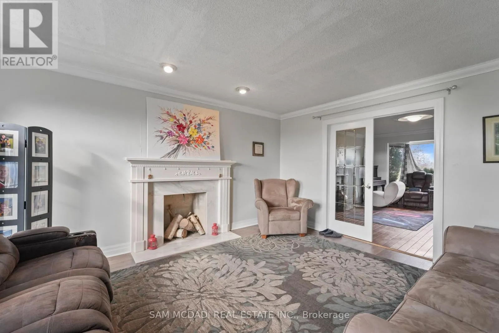 225 PARK ROAD S