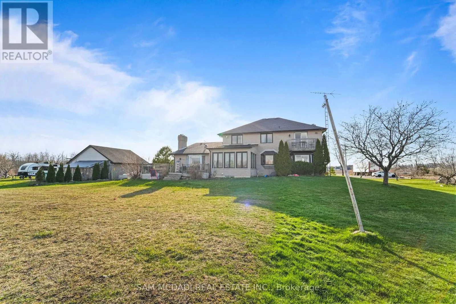 225 PARK ROAD S