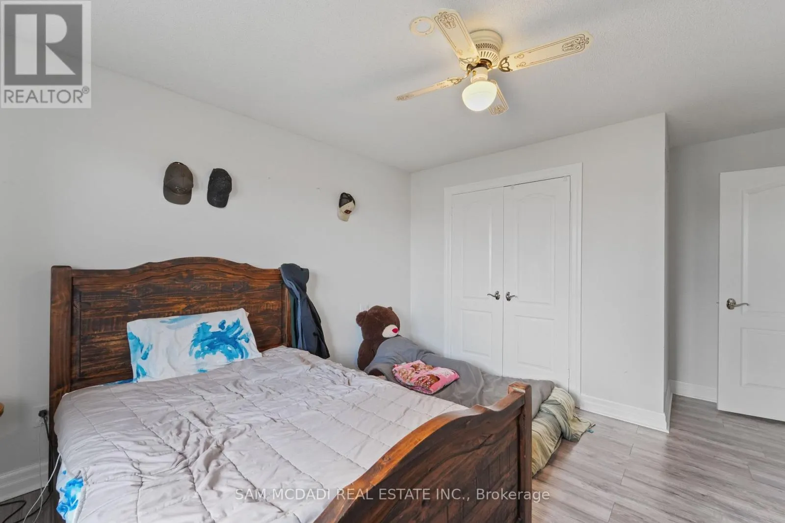 225 PARK ROAD S