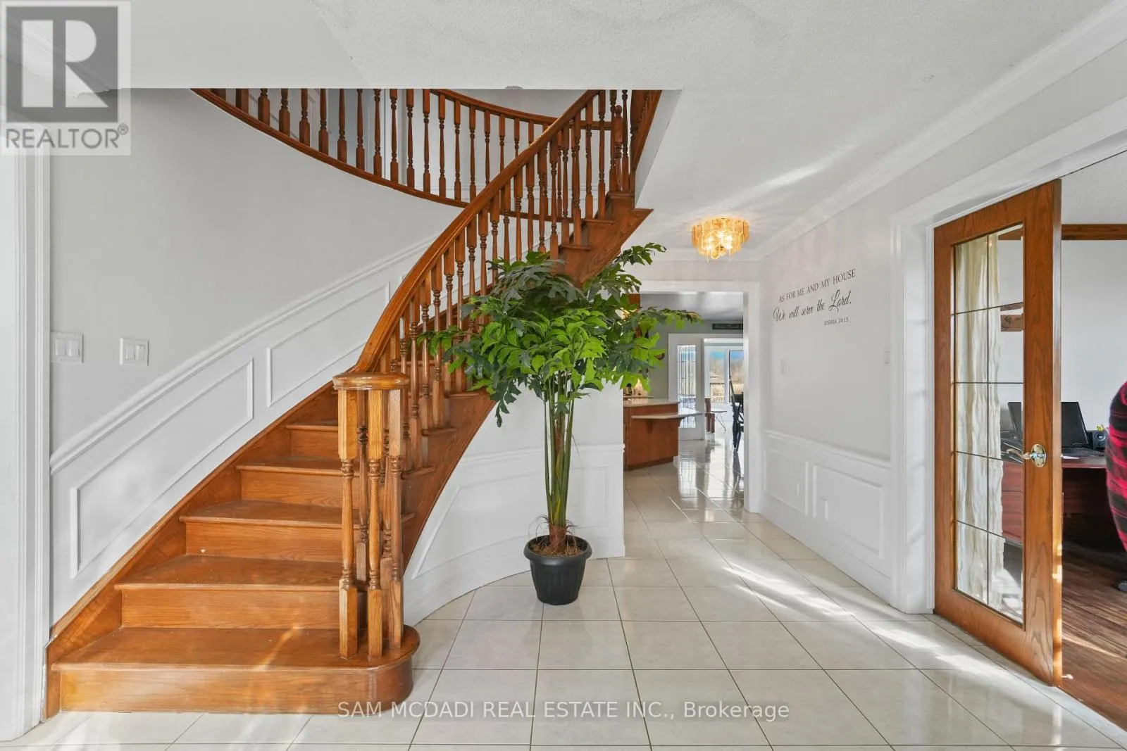 225 PARK ROAD S