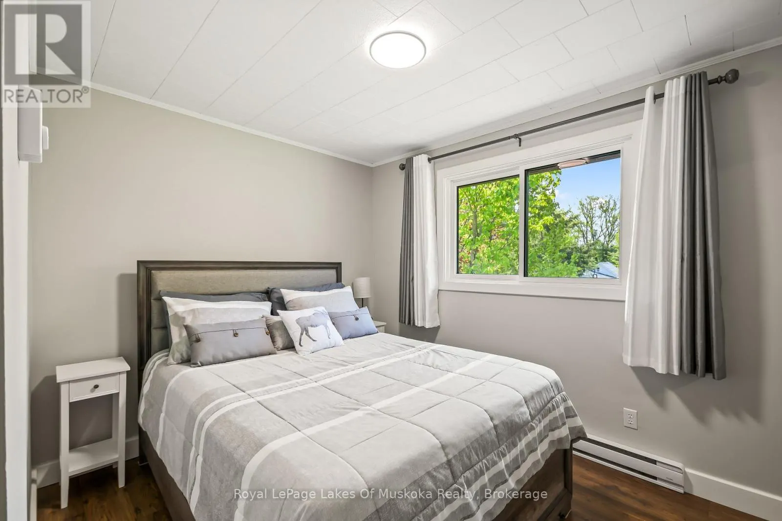 571 DAVID STREET E