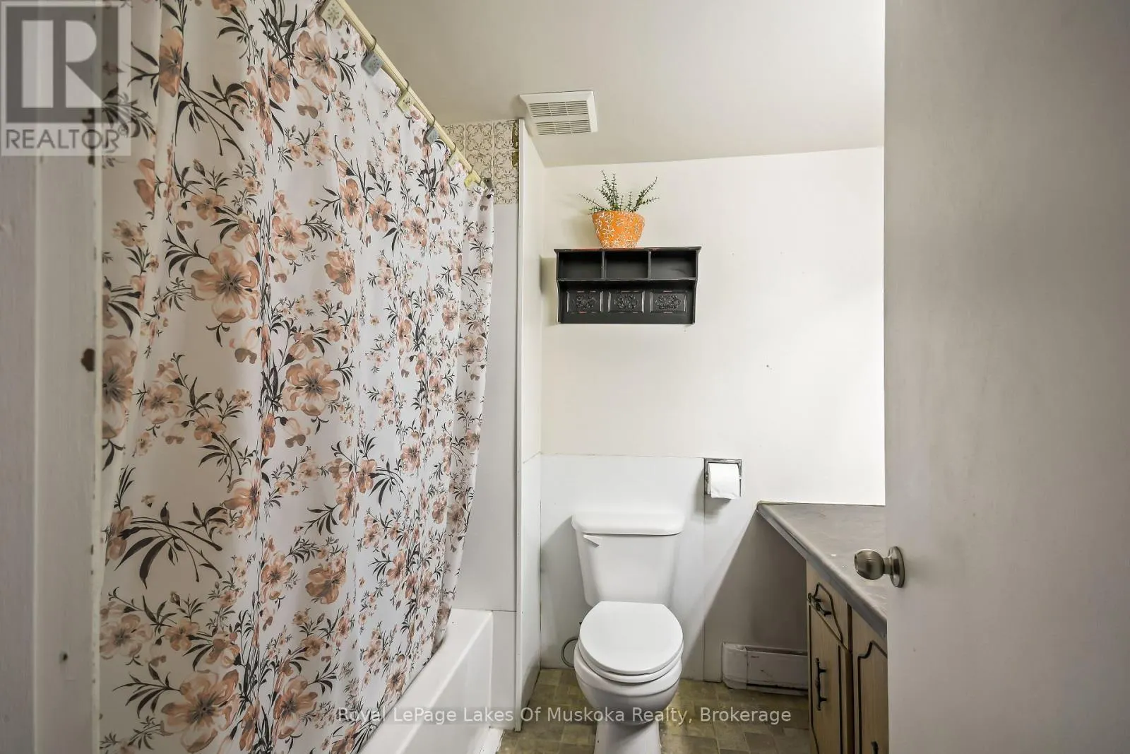 571 DAVID STREET E