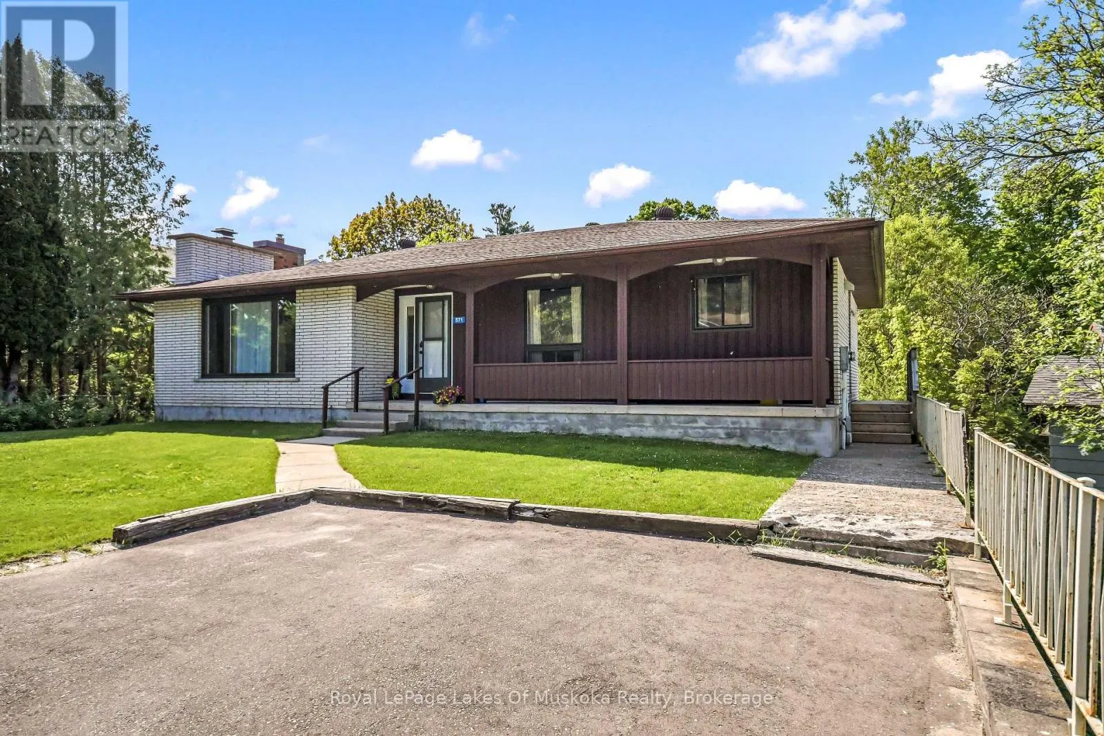 571 DAVID STREET E